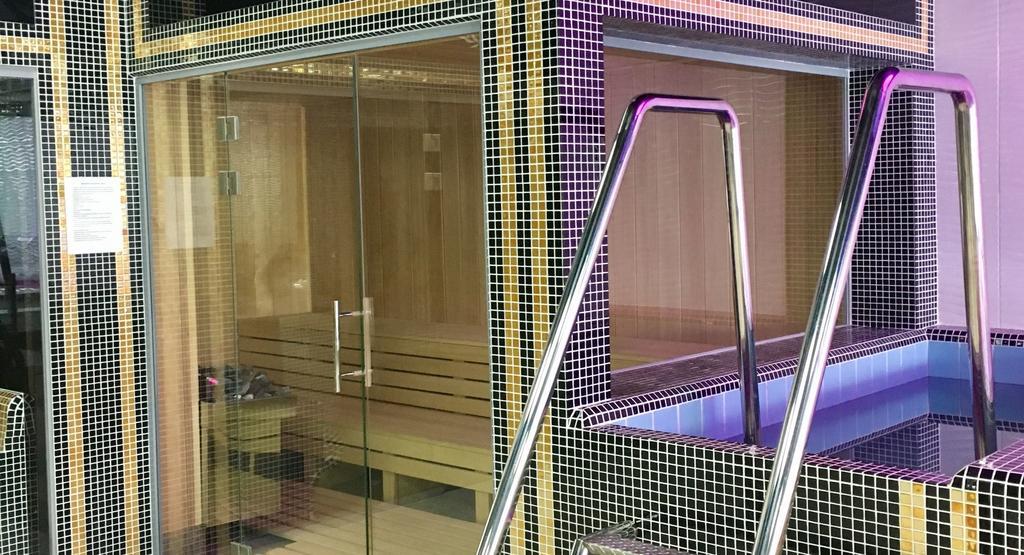 רומיה Hotel Business Faltom Gdynia מראה חיצוני תמונה